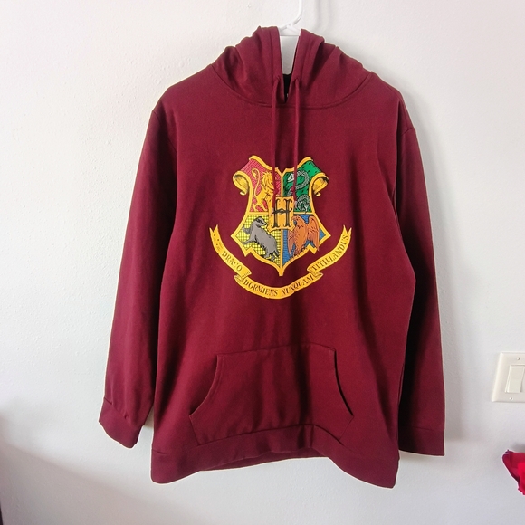 Warner Bros. Tops - Harry Potter Hogwarts Crest Burgundy Hoodie Spell Out Back XXL Unisex